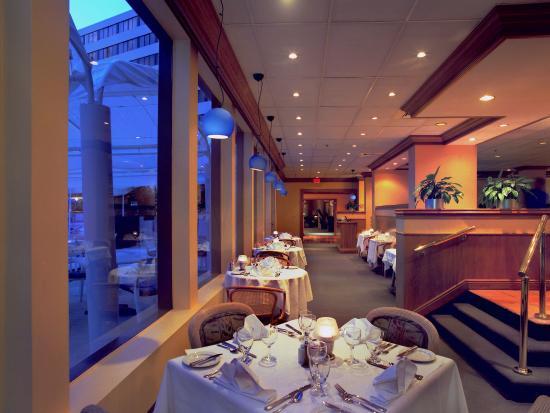 10 Thomas Restaurant