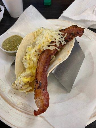 Lil Saul's Tacos