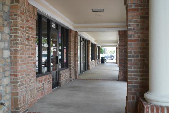 Crossroads Plaza