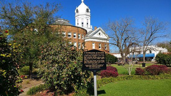Old Monroe County Courthouse and Heritage Museum